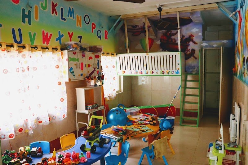 Genius Tots Preschool - (Play Gr, Kindergarten, Nursery, Junior ,Senior Kg )