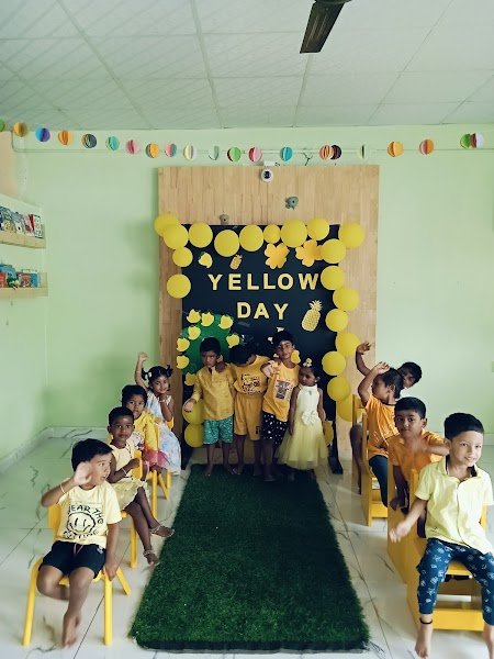 J School Montessori Play School