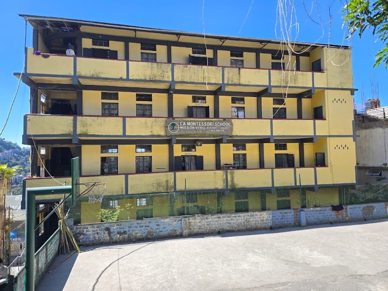 La Montessori School Campus
