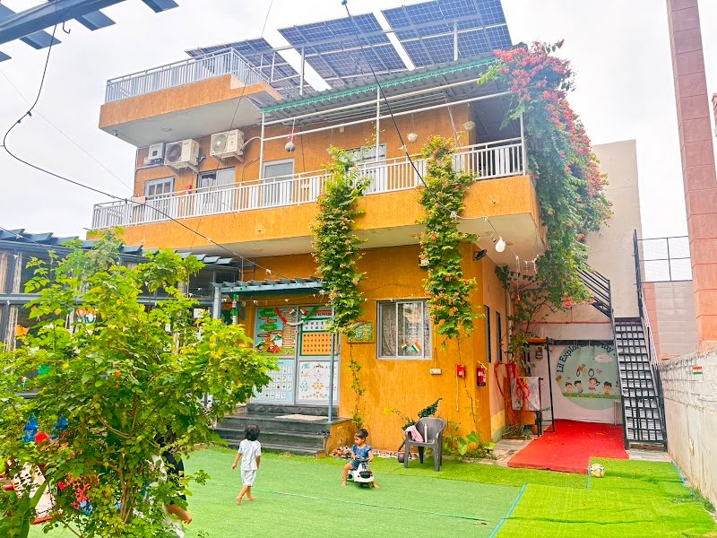 Lil Explorer's Play House Campus