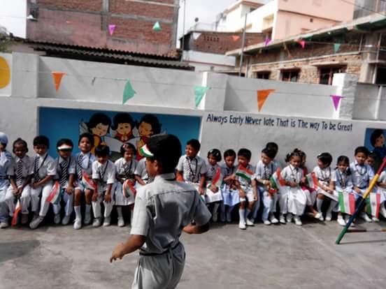 Play & Learn School